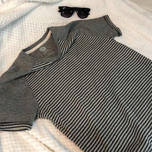 Express Tee - Picture 3 of 3